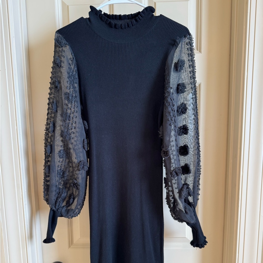 Detailed Sheer Sleeves Knit Dress